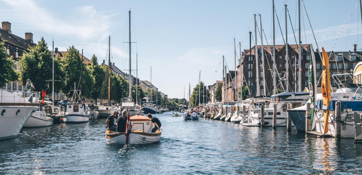 Cruising Copenhagen's Canals - La Sirenetta di Andersen