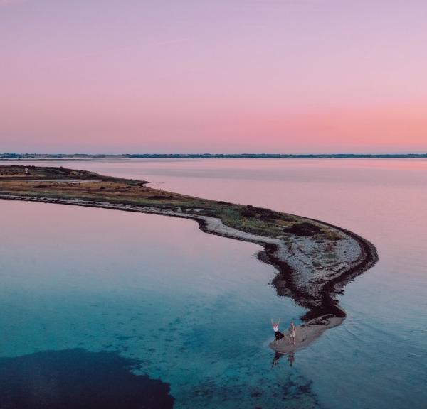 Birkholm øy på Fyn ved solnedgang